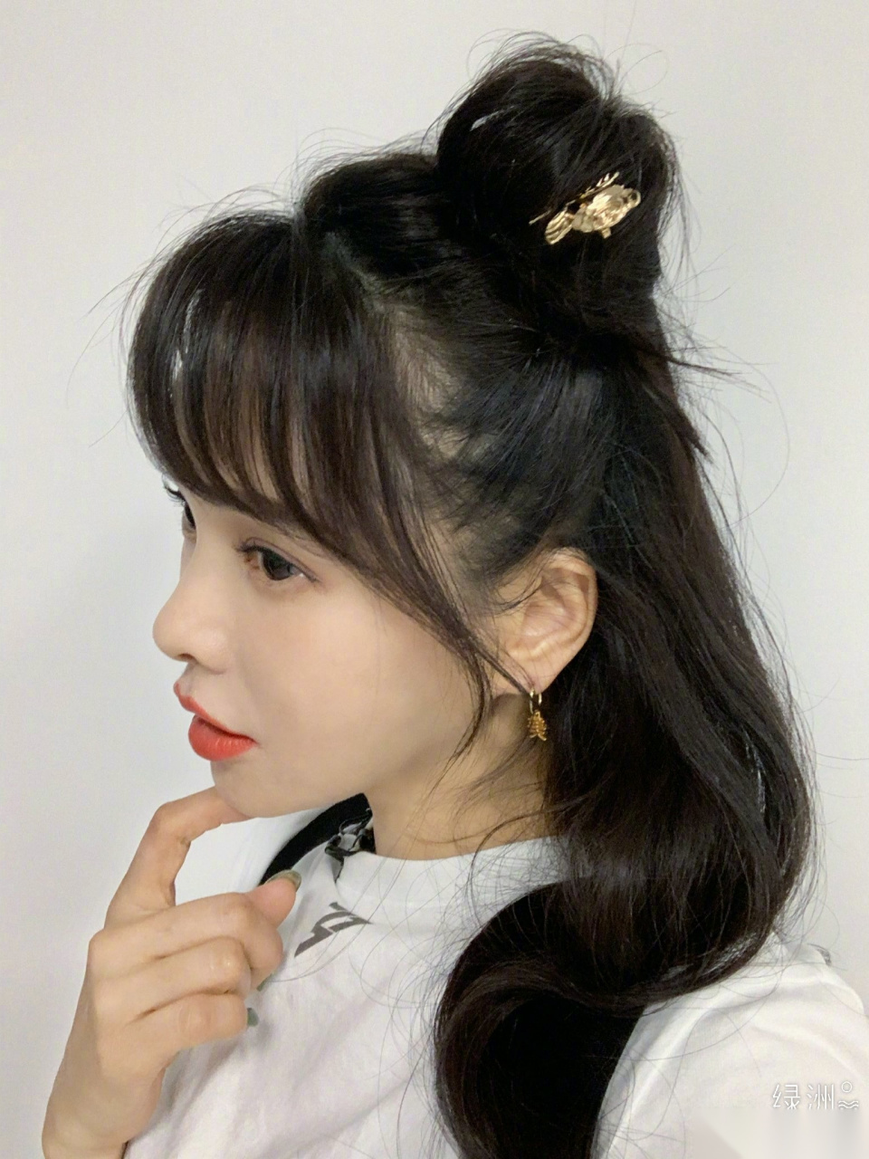 对于我来说,每次公演的造型妆发都十分重要,它们可以