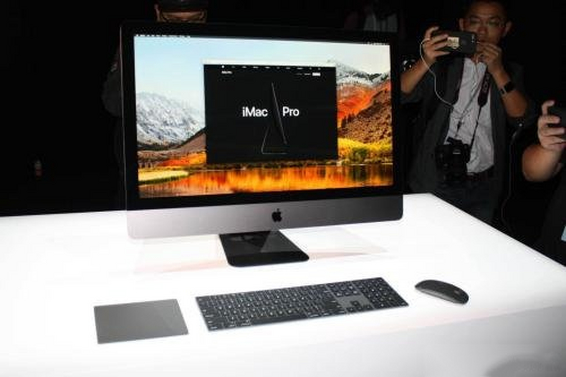 【#imacpro全球下架#,苹果或不再推出新品】近日,苹果正式宣布将停止