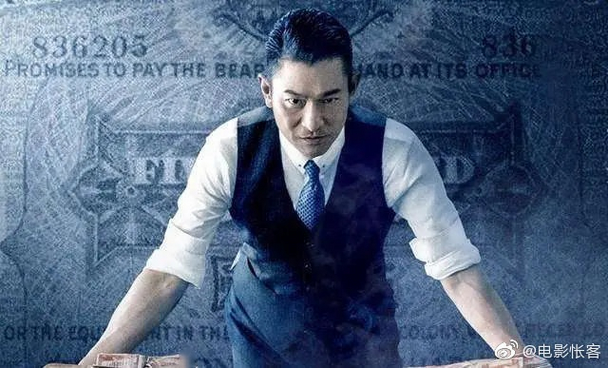 五亿探长雷诺真的是香港永远都不会过时的话题,周星驰的电影中也曾