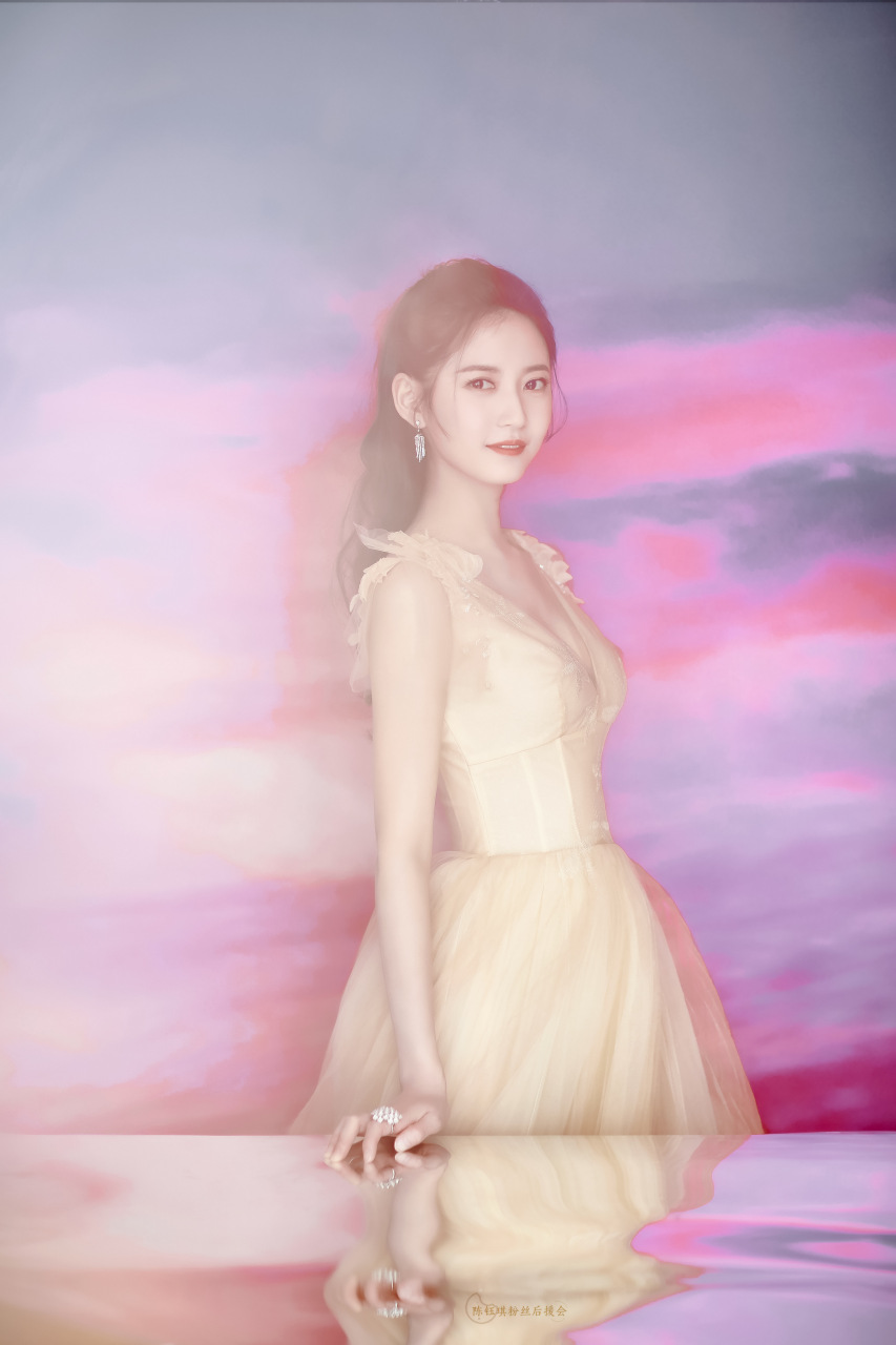 陈钰琪#[给你小心心]陈钰琪昔有琉璃瓦[给你小心心]陈钰琪镜双城白璎