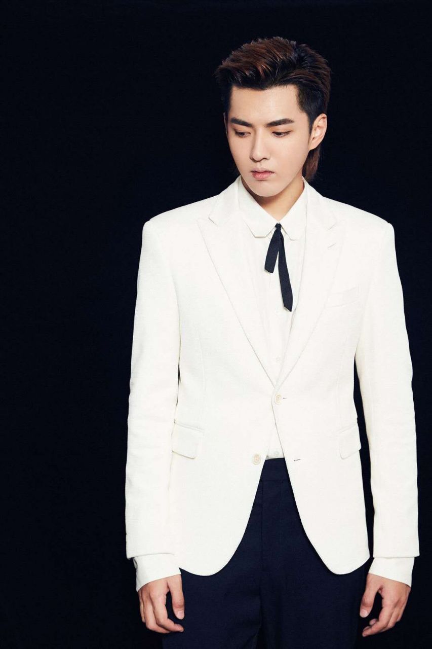 吴亦凡 wyf[鲜花]@吴亦凡