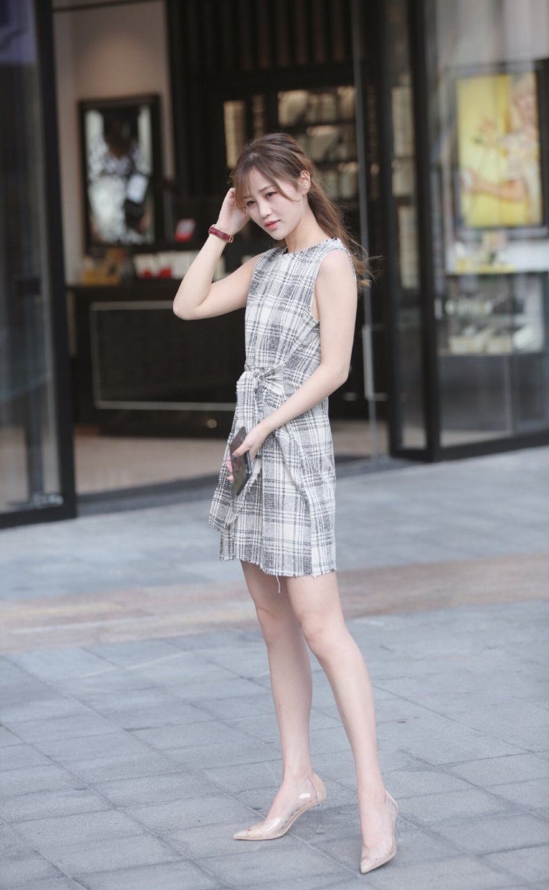 小姐姐皮肤好好哦