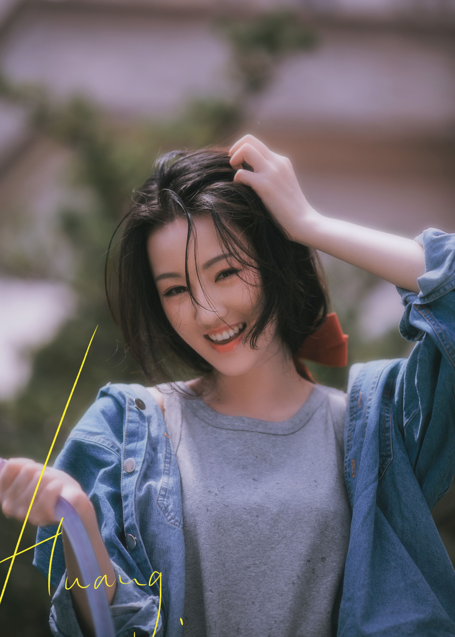 欢娱影视演员@黄馨瑶sarah 夏日复古写真曝光.