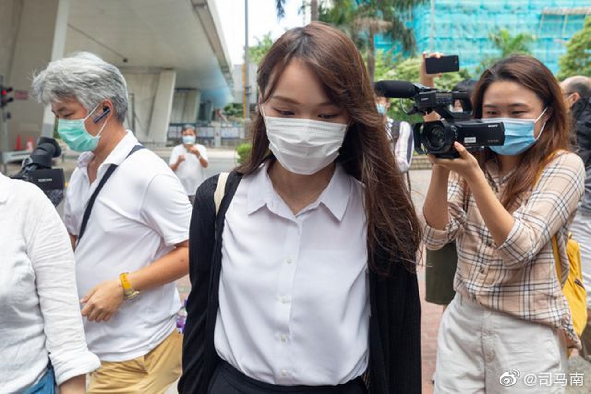 bbc列百大女性榜单  方方周庭入围  因在中国武汉封城期间写下《封城