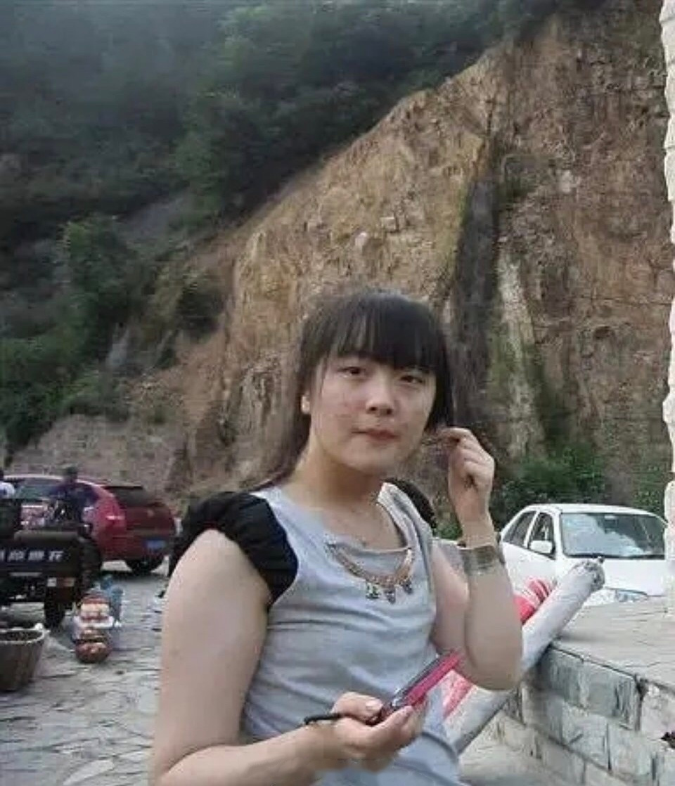 来看看王艺瑾减肥前后的照片,也太励志了[作揖]