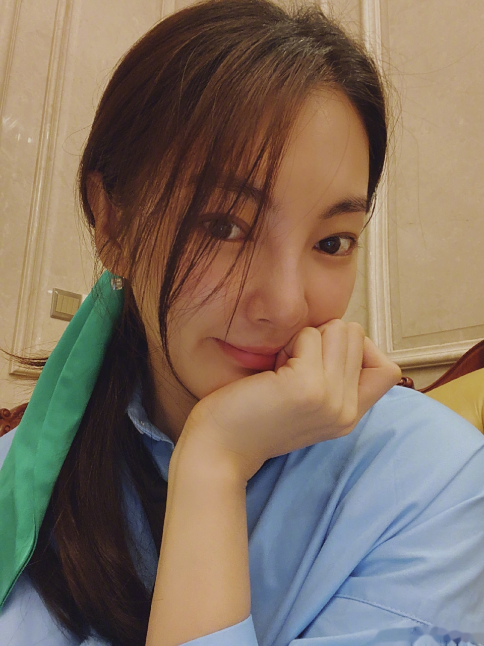 张雨绮手机屏保是p的和玄彬的合照,张小雨和我一样追星上头哈哈哈哈哈