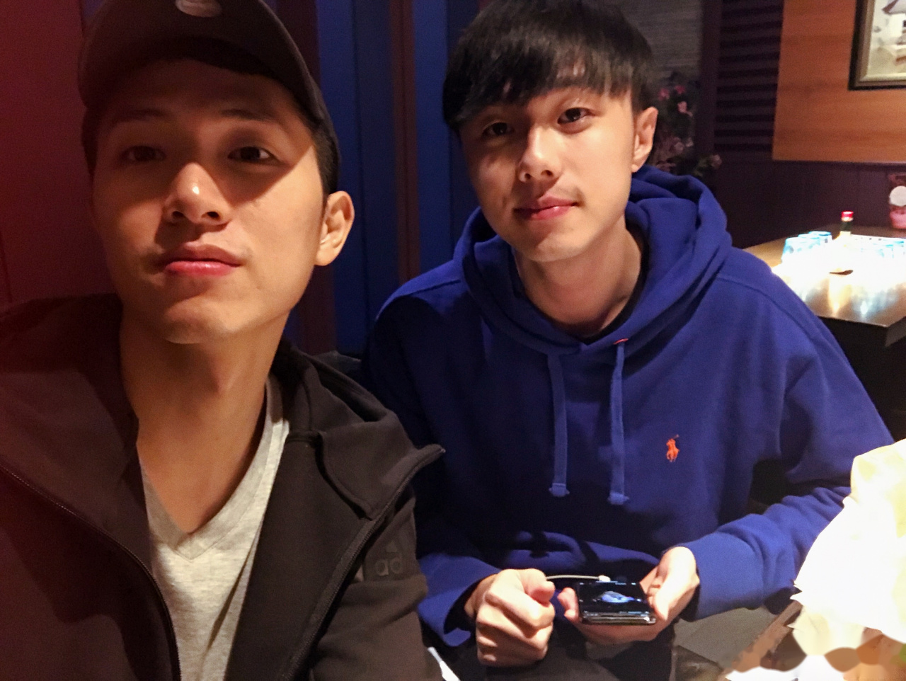 哈哈哈哈哈 到底 直播到底 為何 這麼雷 施柏宇手機至少衰兩次  是