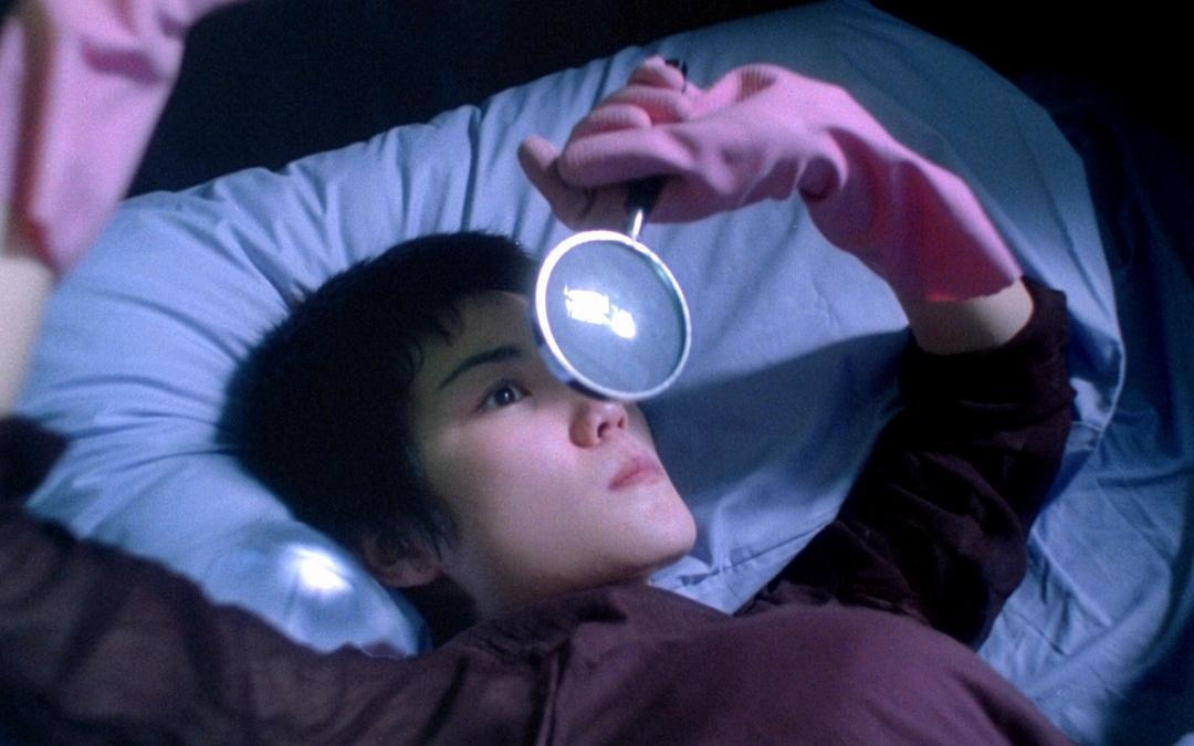 《重庆森林 》(1994) 「其实了解一个人并不代表什么别的,人是会变的