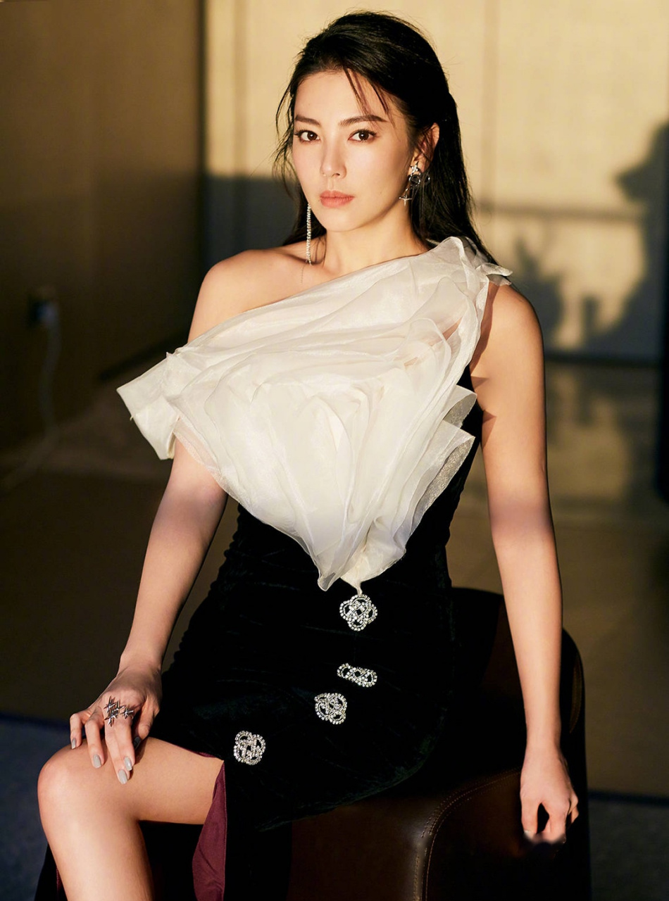 最近天气不好,又有洪水灾情,大家一定要多多注意安全,祈祷雨过天晴 ".