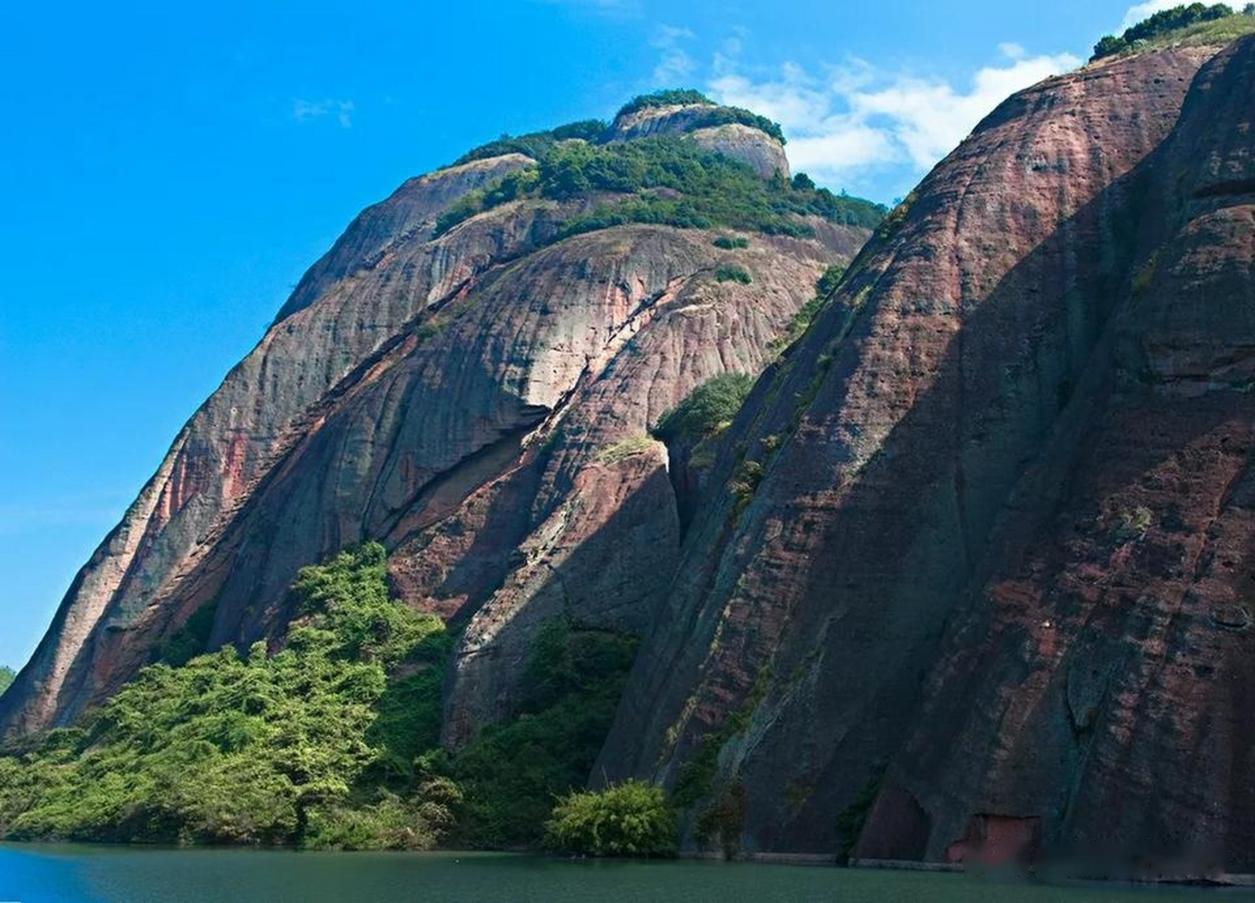 会昌汉仙湖风光.