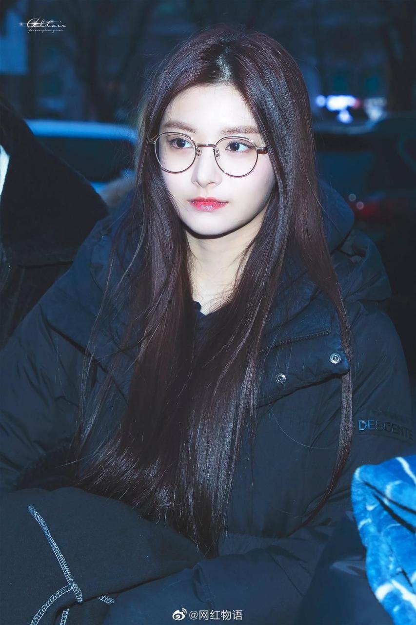 和当前公认神颜irene同框也没有输的感觉