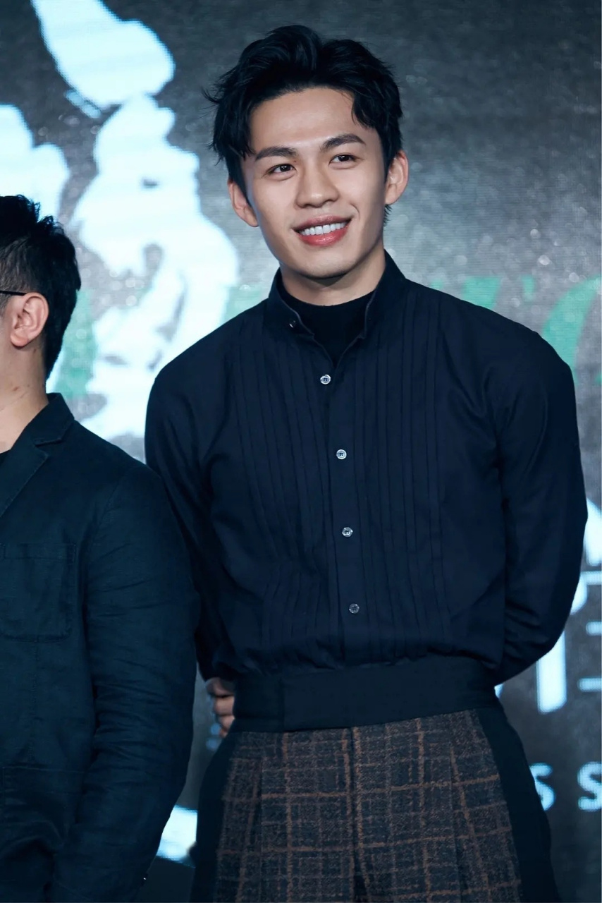 原来《地球最后的夜晚》导演毕赣只准备拍两个月,结