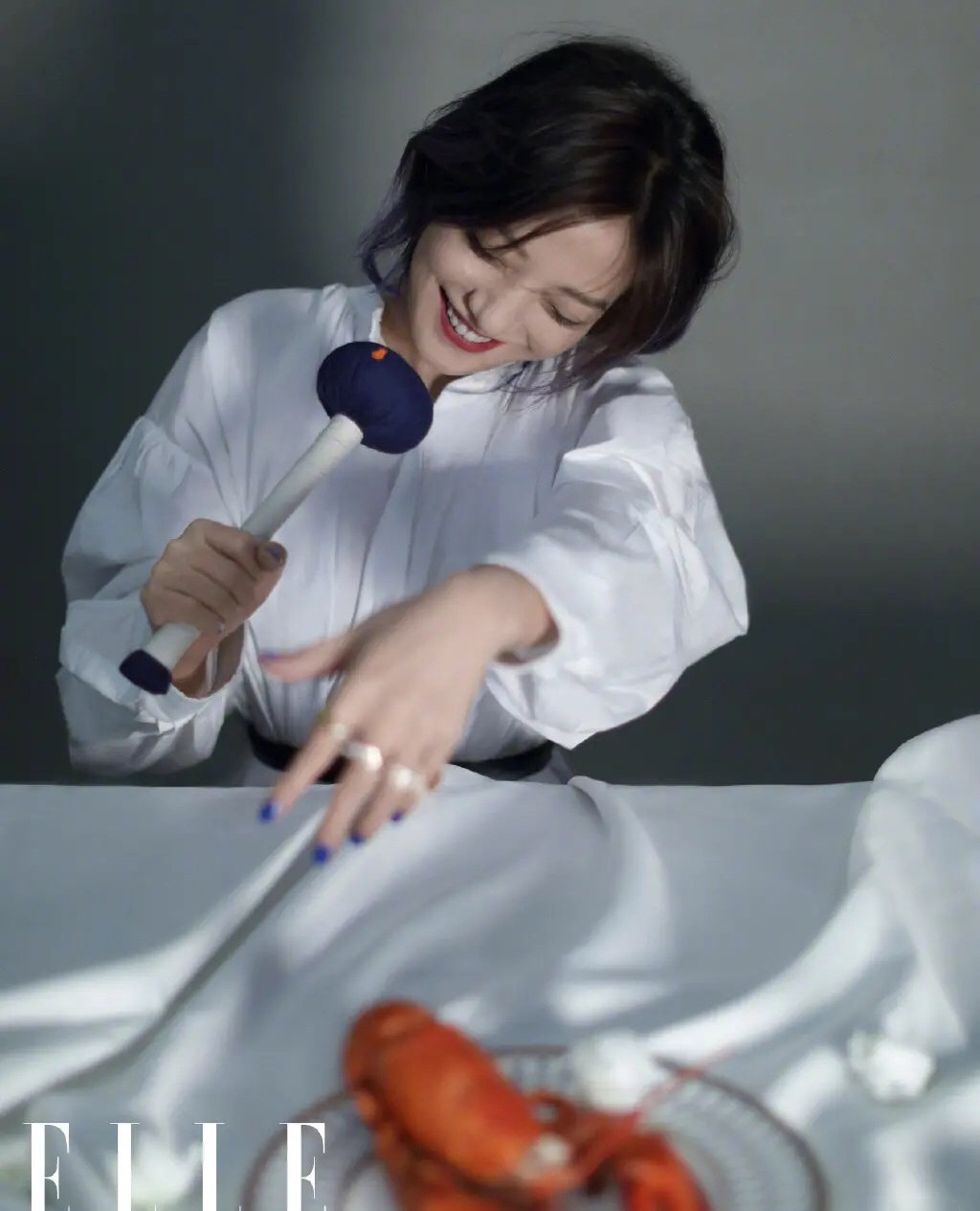 赵薇elle 11月刊封面,这表现力也太可了,大花就是大花[good]