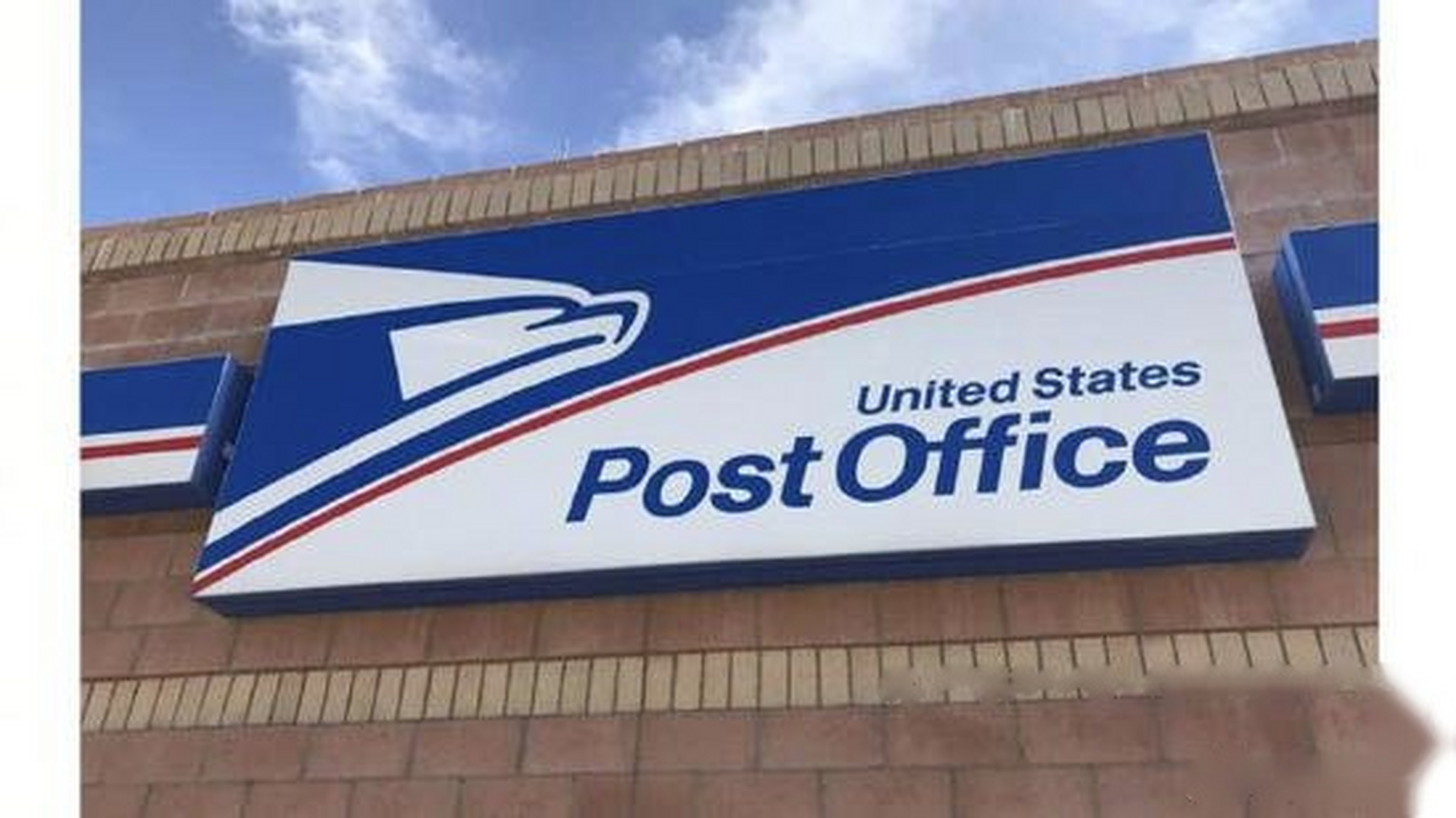 【美国邮政局面临破产危机 申请政府援助被拒】美国邮