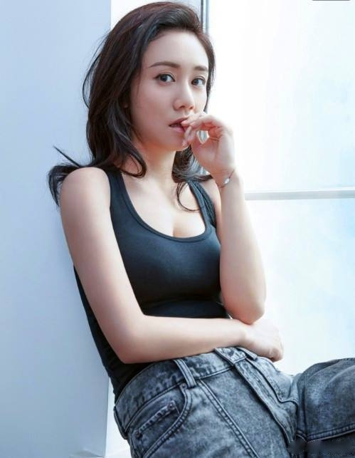 刘芸说演员要靠综艺赚热度 "上综艺是一件锦上添花的事情,但应该要