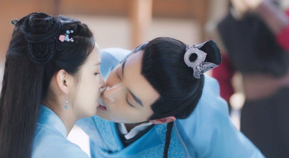 继面条吻,巧克力吻,棉花糖吻之后,糍粑吻也来了!甜蜜度爆表!