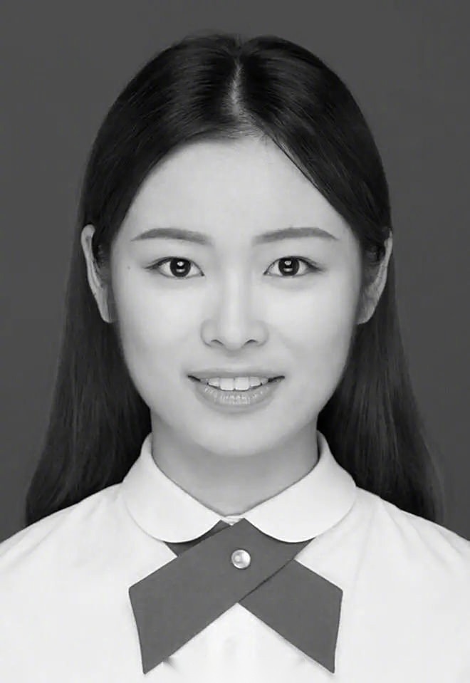 近日,华南理工大学 研究生李莎在广西支教途中遭遇车祸,不幸离世.