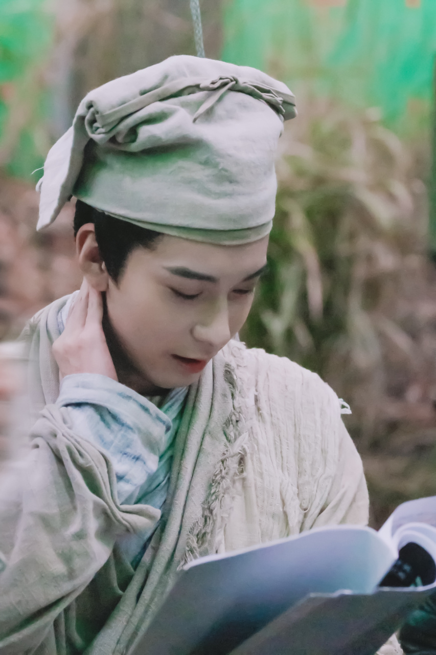 陈星旭宁采臣花絮原图调修——   "前生本以书香表胸意 遇卿才知