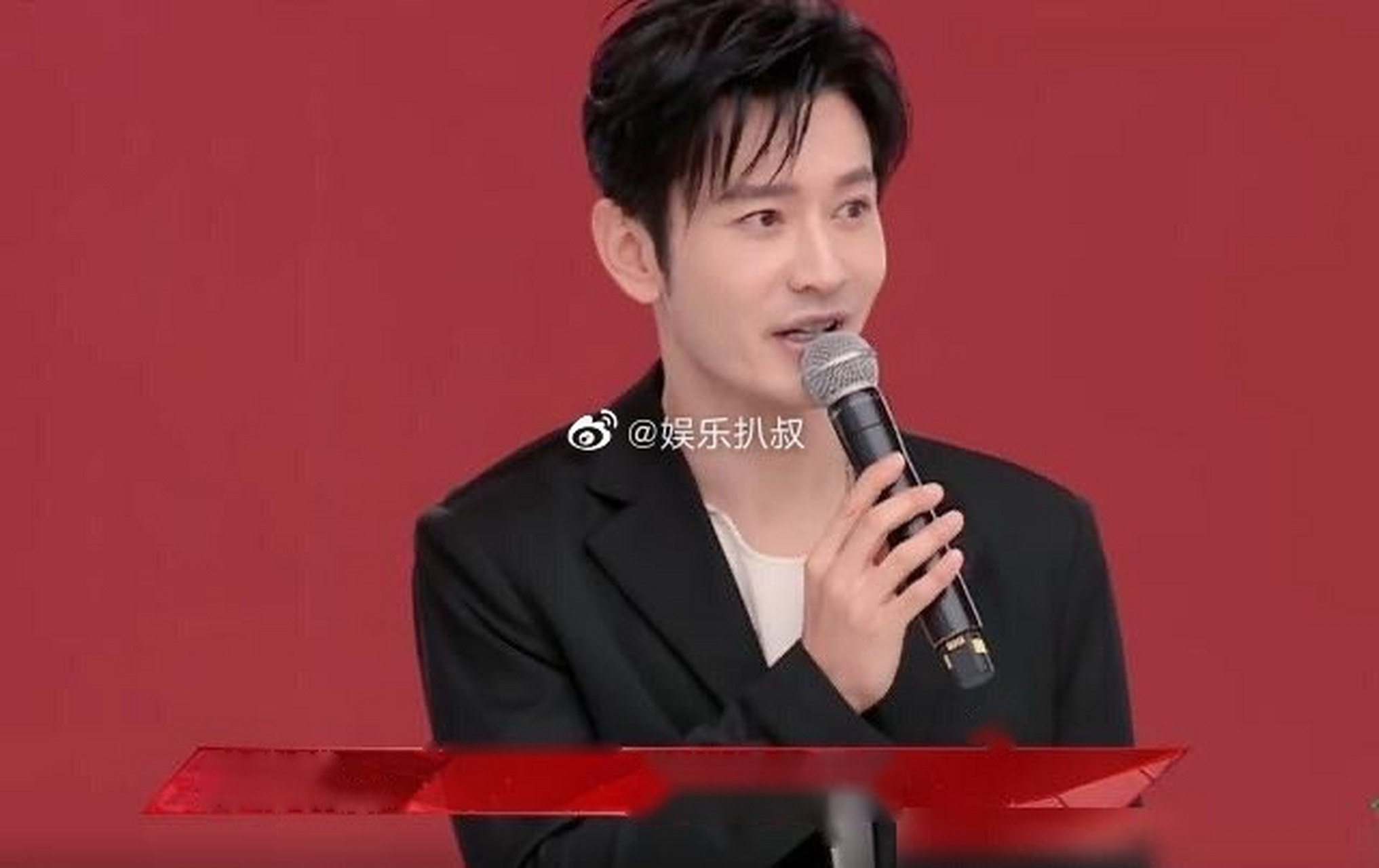 《乘风破浪的姐姐2》听黄晓明说"从小听您的歌长大",杨钰莹一句话回应