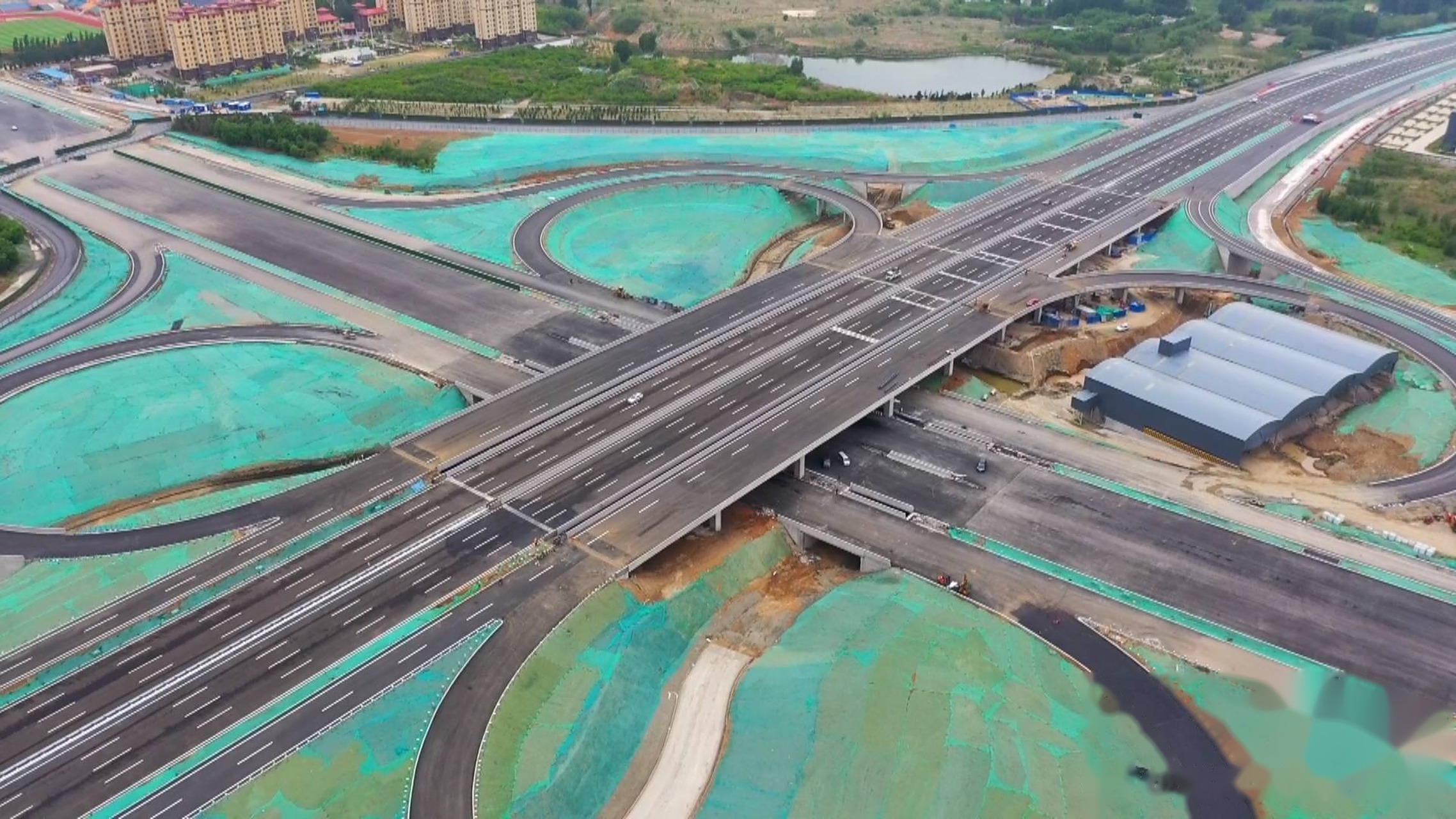 【"全苜蓿叶型"设计!淄博高新区内这座互通立交东西向正式通车】近日,