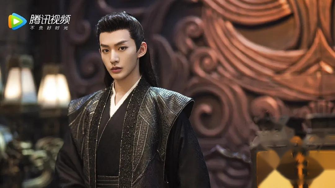 王鹤棣,祝绪丹主演的电视剧《遇龙》发布剧照,你们觉得王鹤棣这个白发