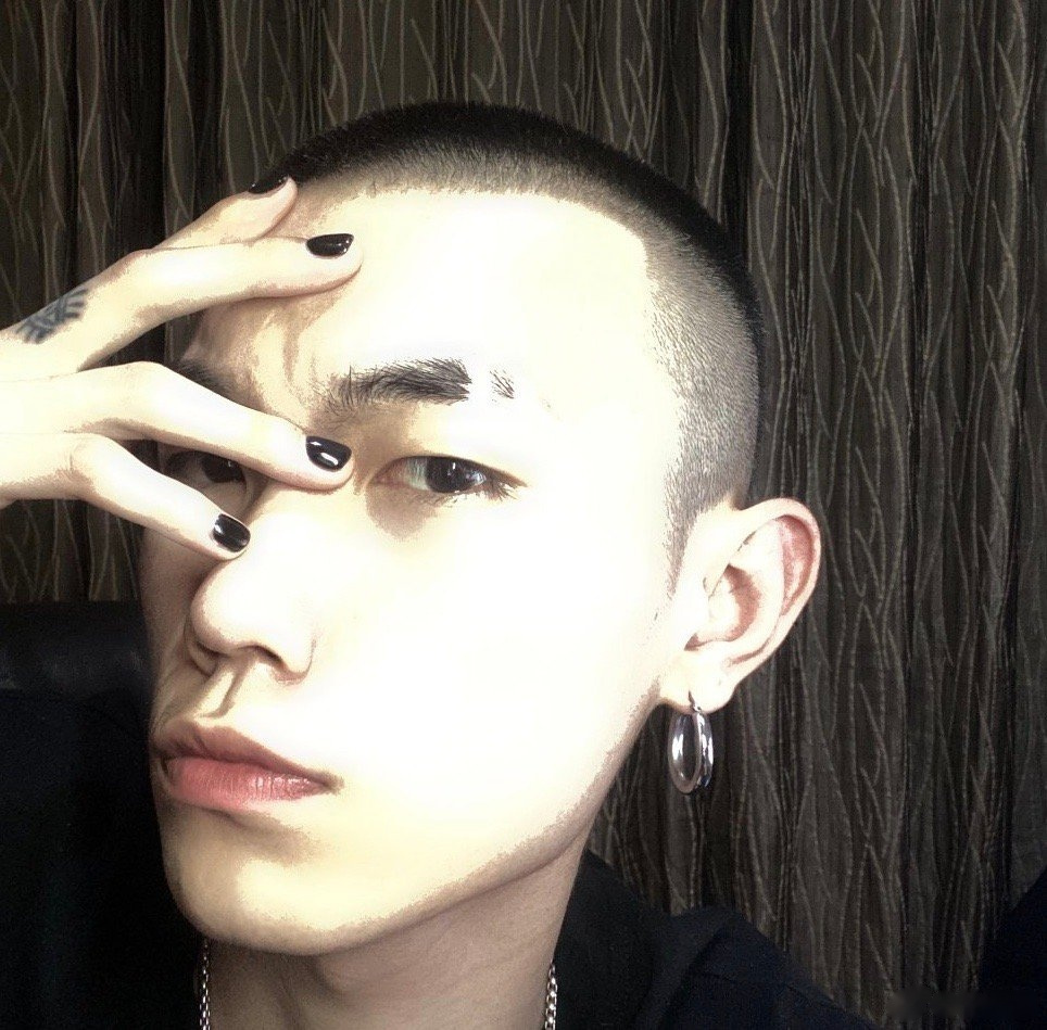 藤竹京女孩在恋爱里需要这么卑微吗?