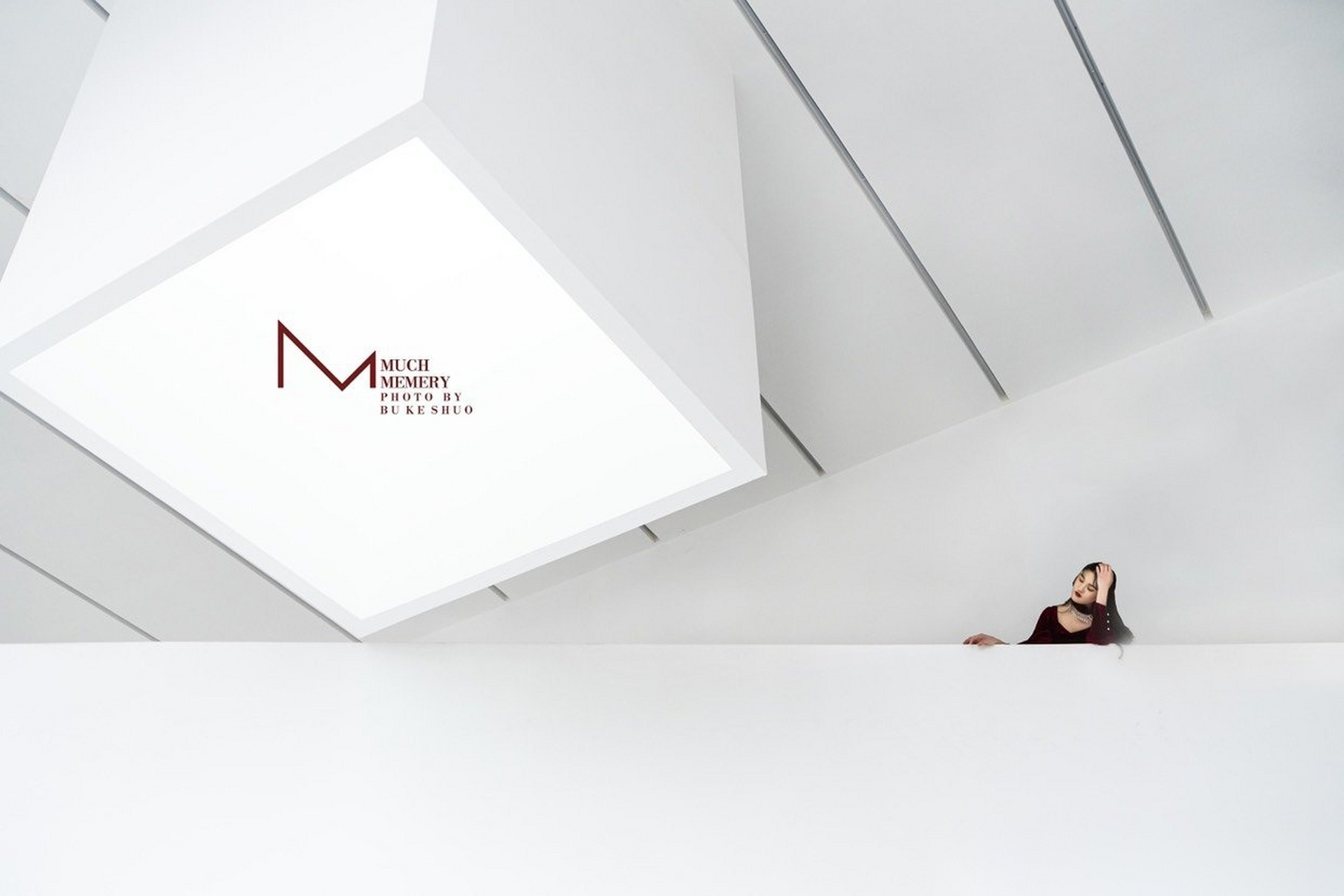 《much memery》 极简环境人像创作,如何合理安排环境中的点线面对于