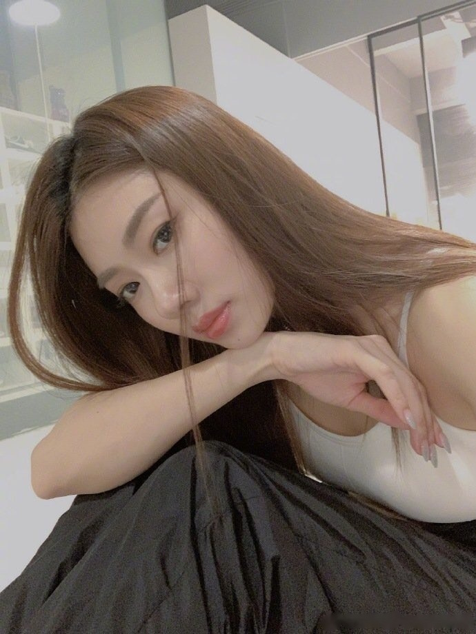 程晓玥##程晓玥#抱走晓玥小姐姐,分手这么长时间了,就不要再cue侨任