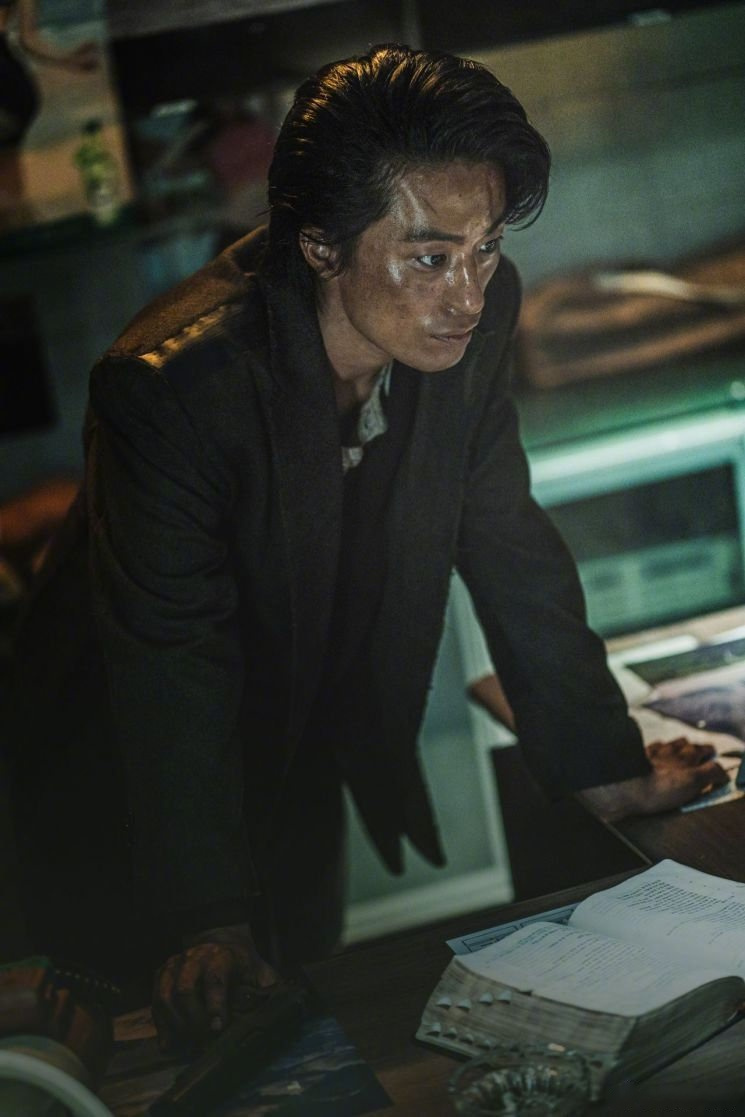 釜山行续篇《釜山行2:半岛》发布新剧照:.