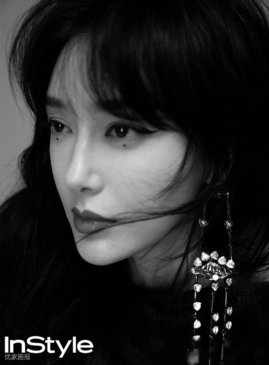 秦岚instyle优家画报新期封面大片,"至柔之坚" 黑色