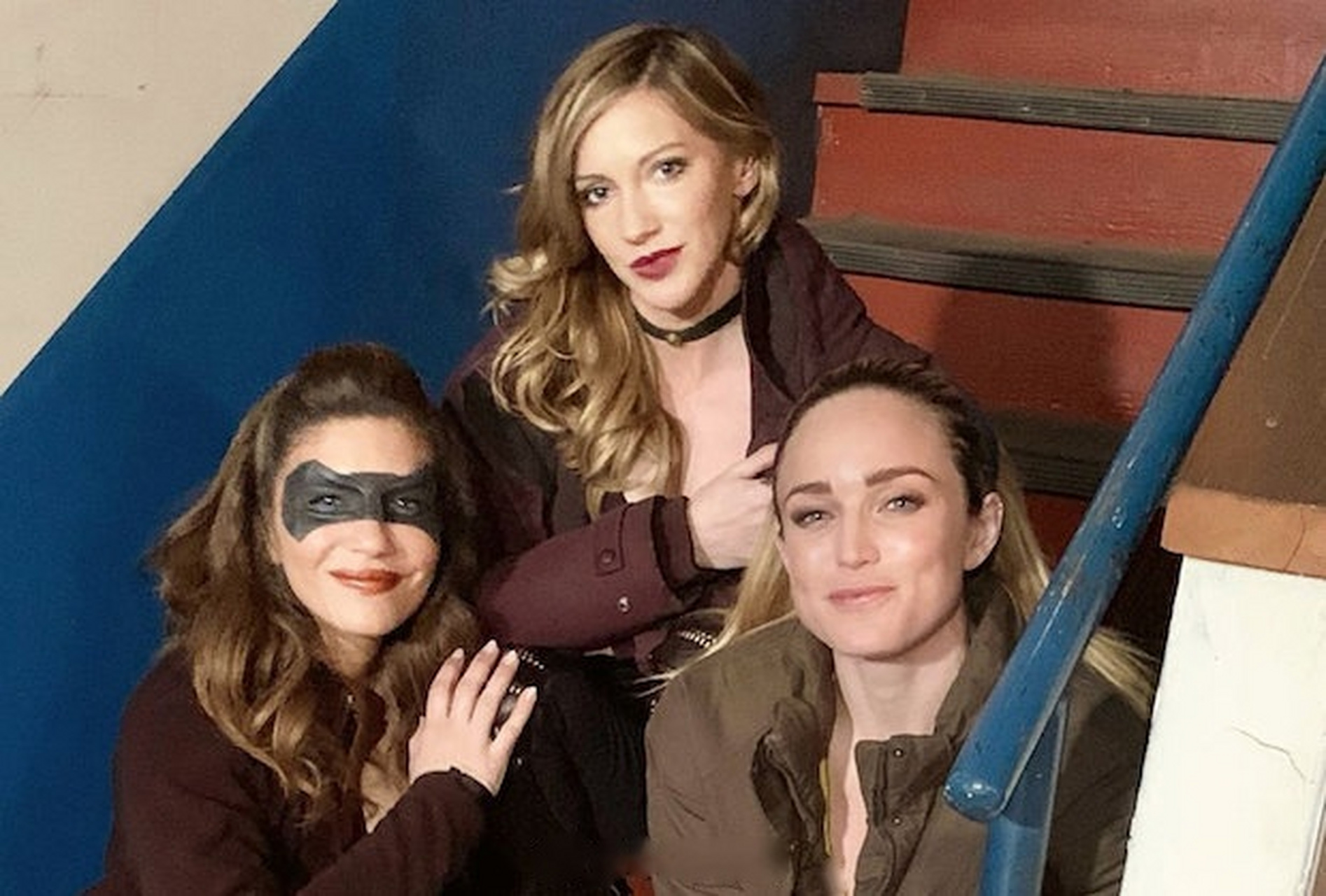 【凯蒂·洛茨将在《绿箭侠》s07e18回归出现】       dc剧集《明日