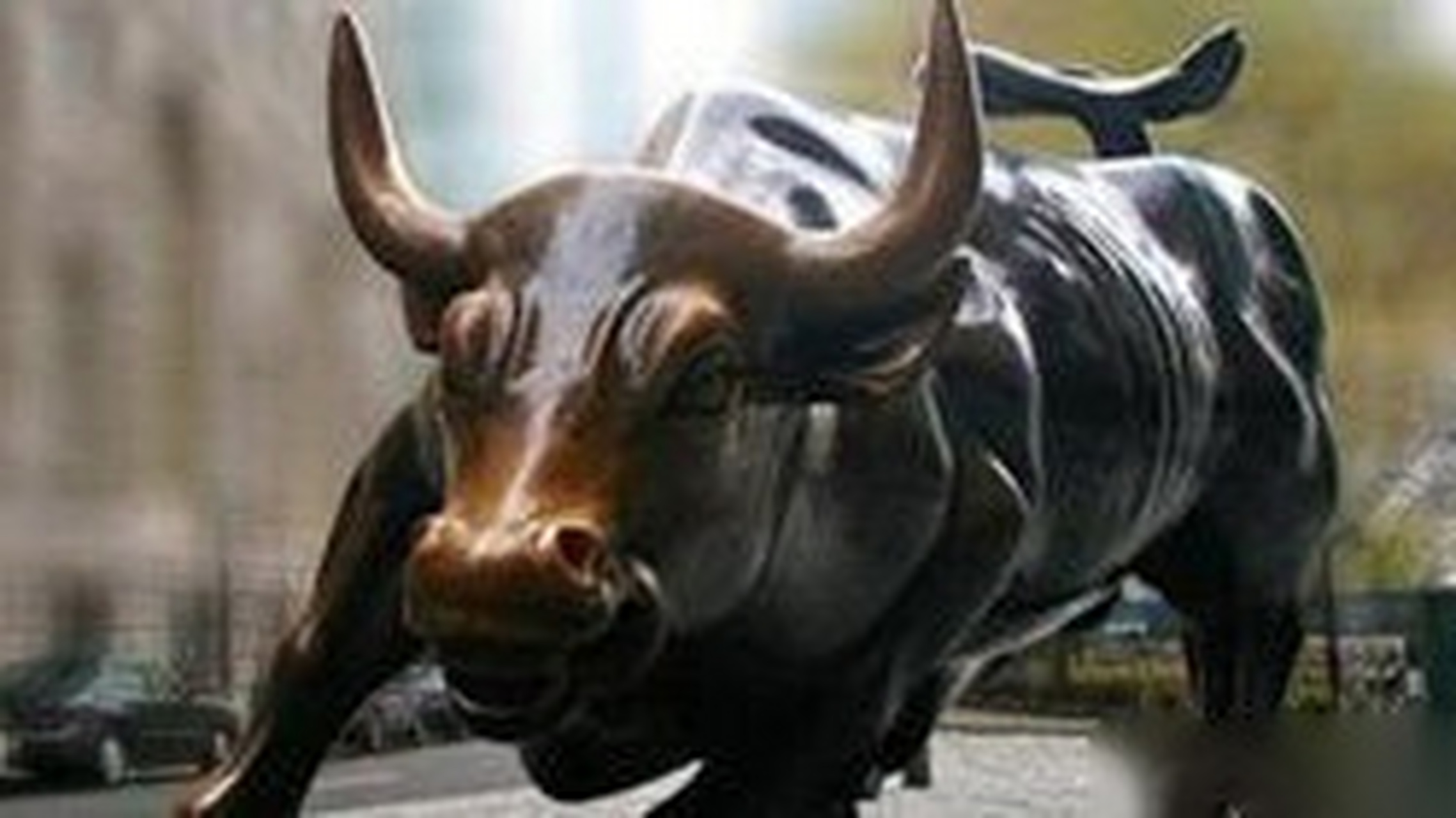 【标普500指数再创历史盘中新高】上周五标准普尔500指数与纳斯达克