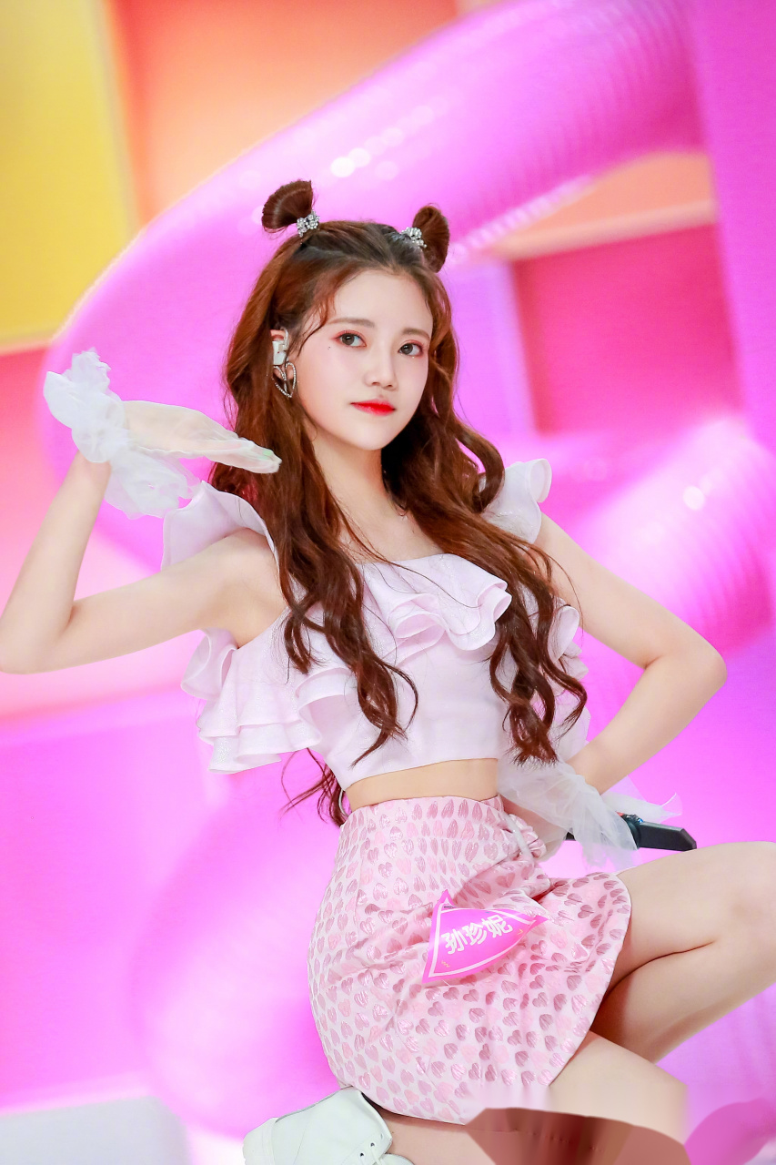 创造营2020# 创造营2020-孙珍妮 剧照更新 首场竞演舞台《哈鹿哈鹿