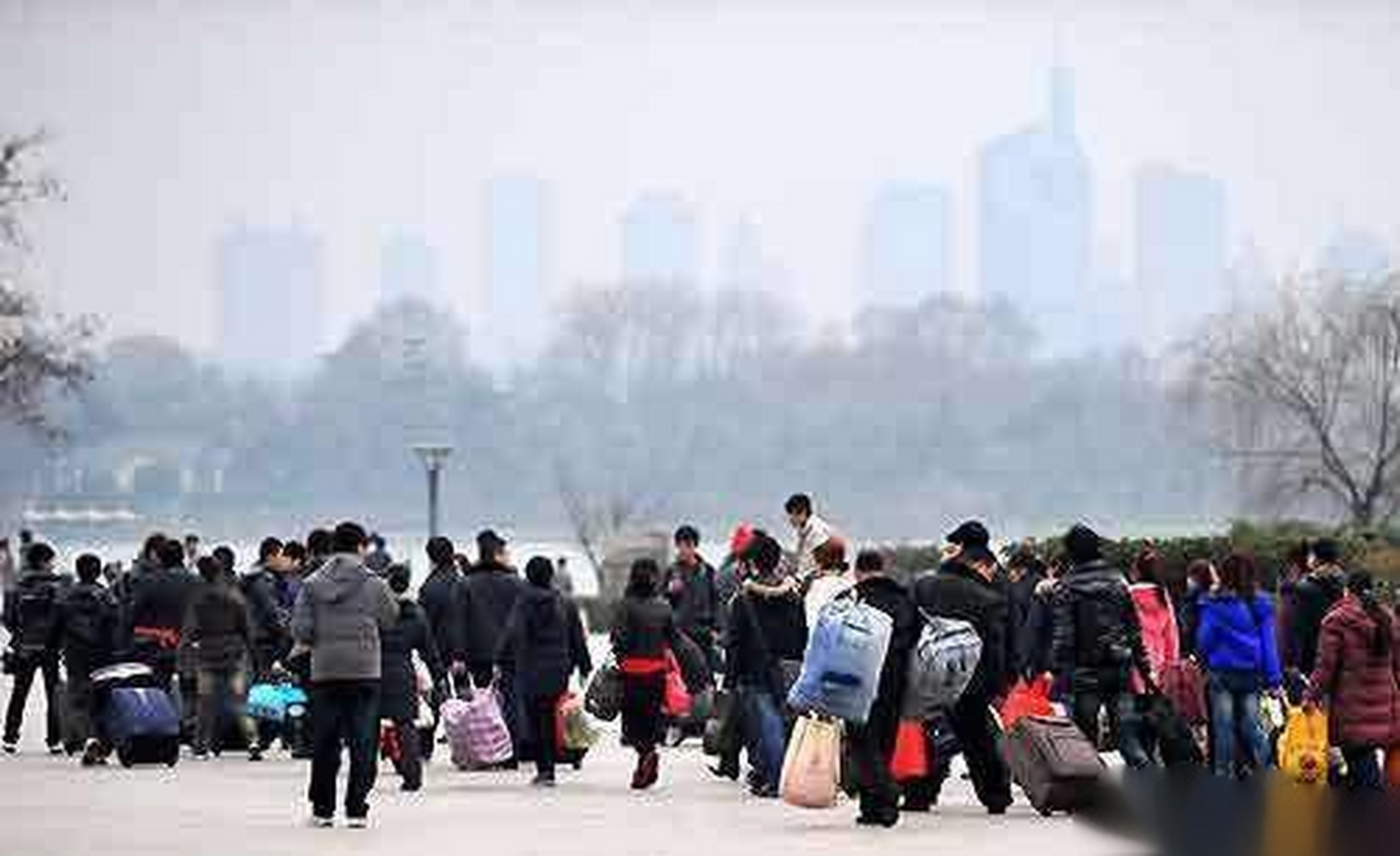 东北劳动力人口外流问题一直以来备受关注.