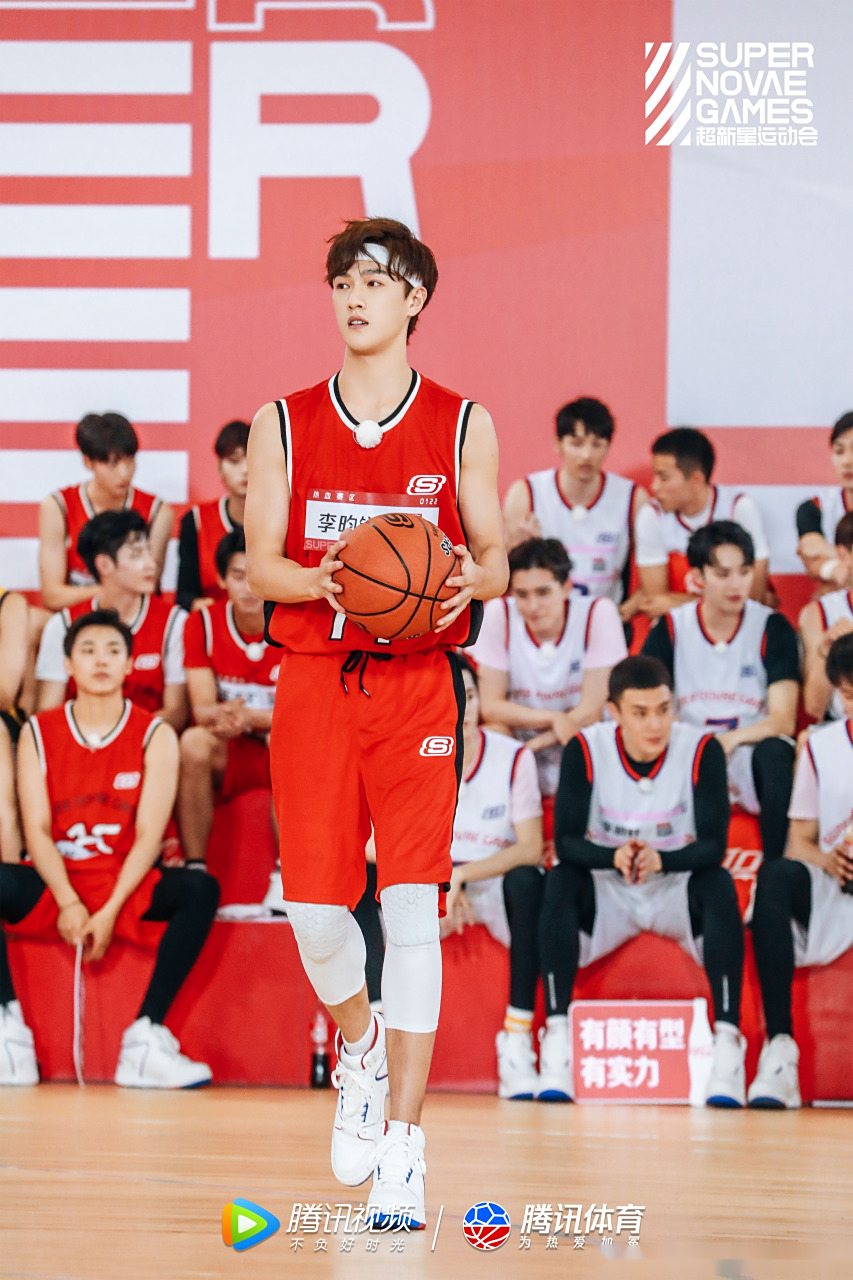 大家都是斗士,惊心动魄,绝对精彩,爆梗队值得最大的尊敬[作揖][作揖]