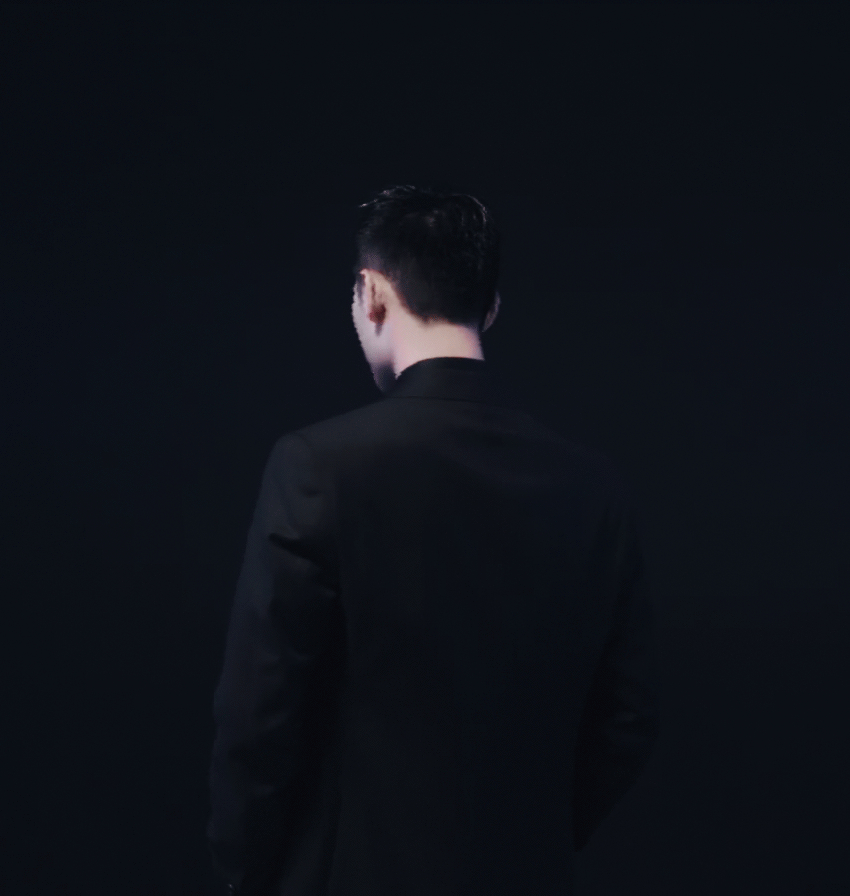 豆姐热议 那些令人惊艳的回头杀 愿一直驻足你身后,只为一回眸～回眸