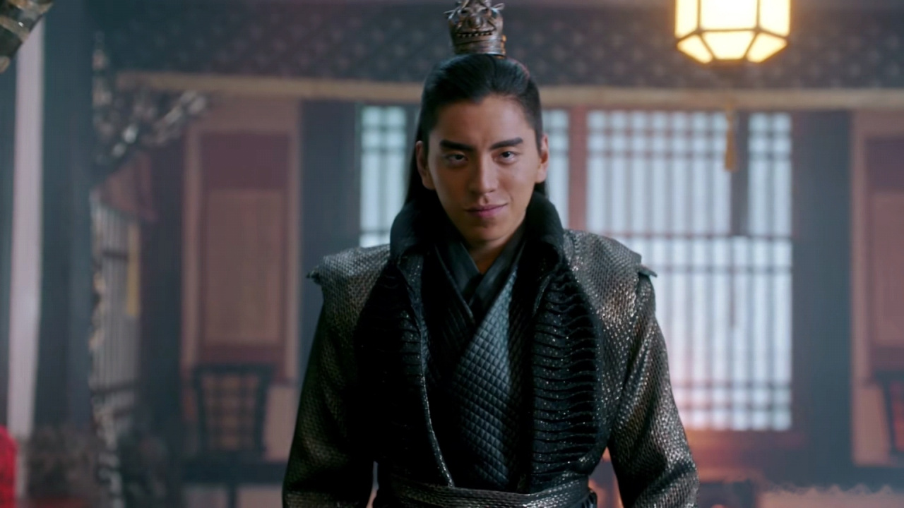 《狼殿下》渤王换上精挑细选的衣服去和马摘星约会,本来是冷酷帅气的