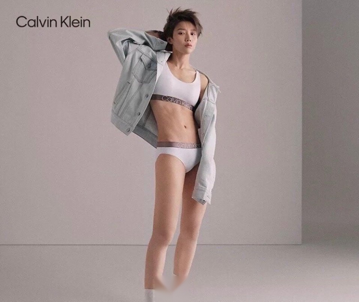 刘雨昕最新ck大片,这种风格你喜欢吗?