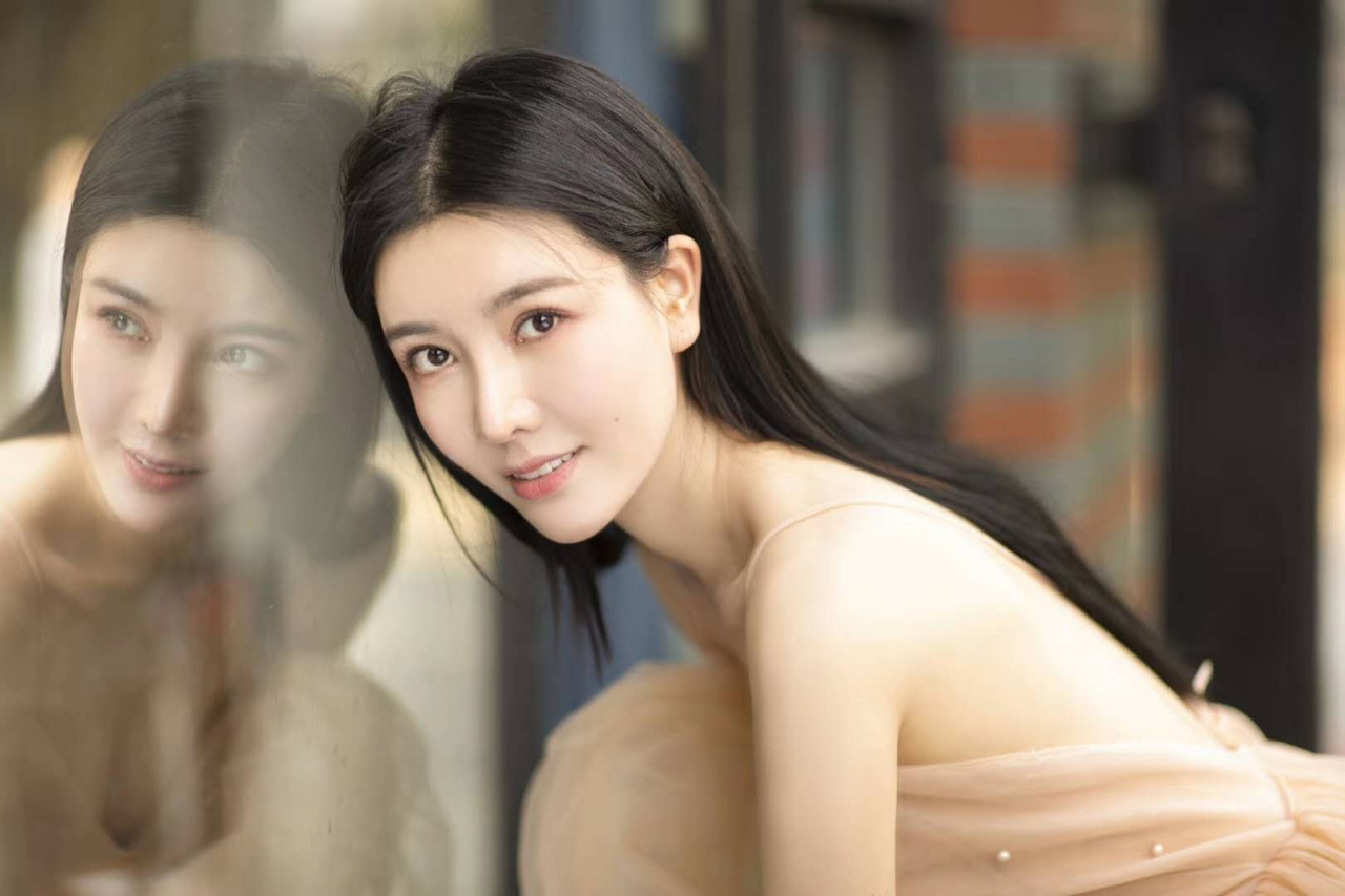 不一样的古装女侠,来康康刘亦彤惊艳女侠装眉眼英气十足,演技气质上佳