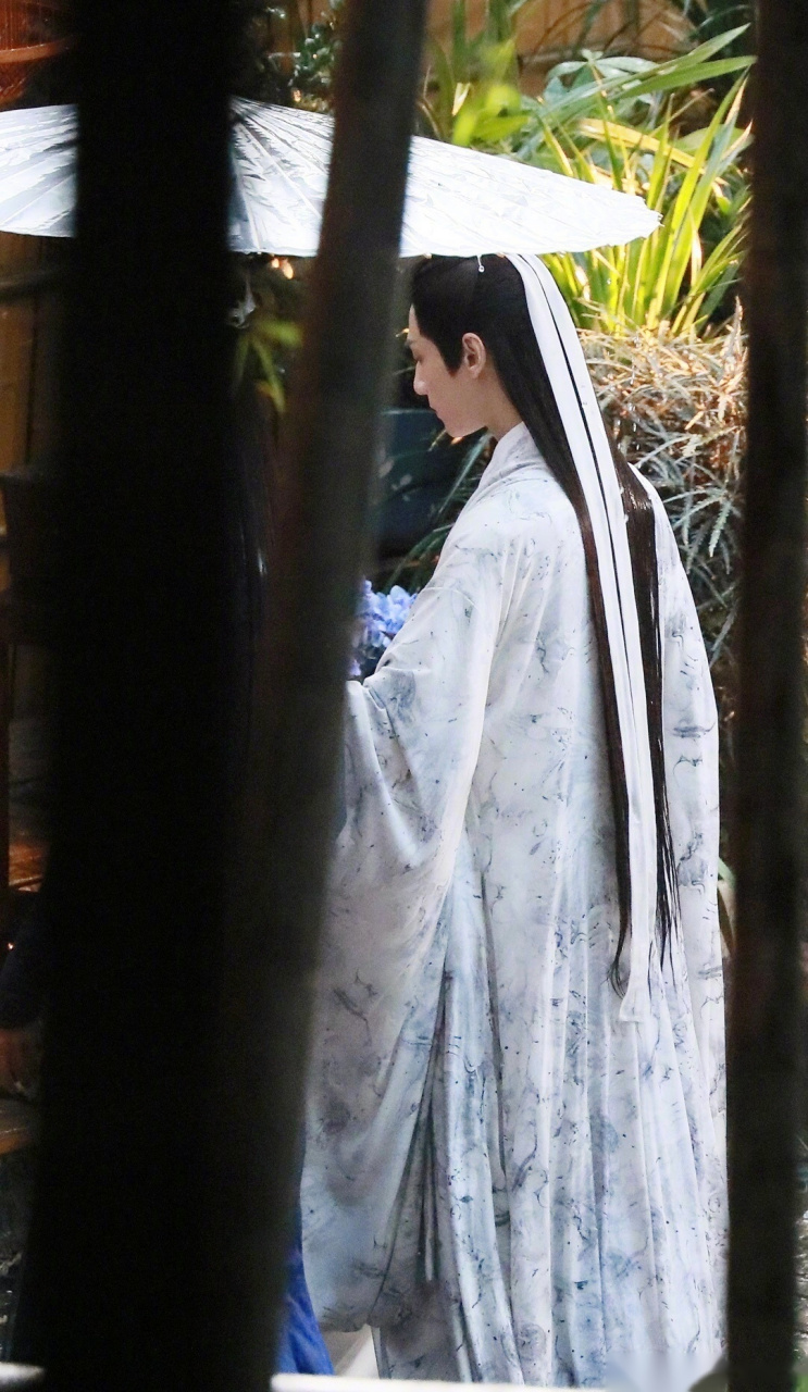 来品品罗云熙#皓衣行路透#图,他真的太适合古装了叭!