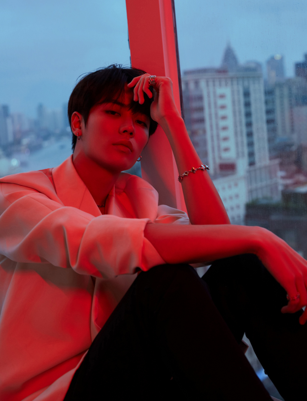 光耀星推官@林彦俊 探索cpb肌肤之钥奢享之夜,精致有光,散发熠熠星辉.