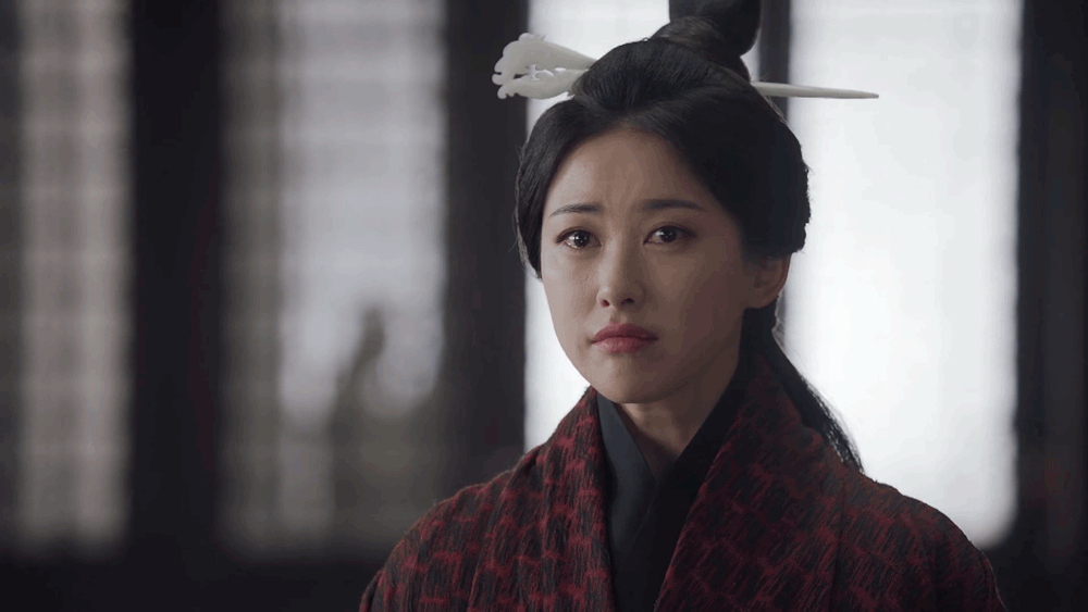 大秦赋#中@朱珠 饰演的赵姬回到咸阳后见到@辛柏青