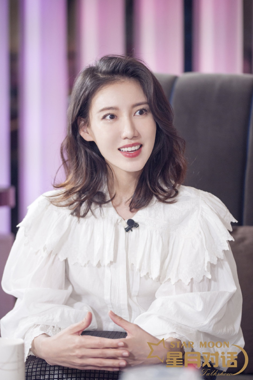 周末福利,小星月发一组最显高露气质的美图,有一种美,不惊艳,但耐看.