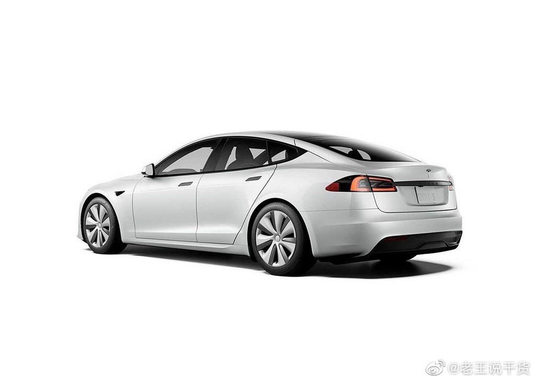 2021款特斯拉model s plaid plus版本,电动机最大输出可达1100马力