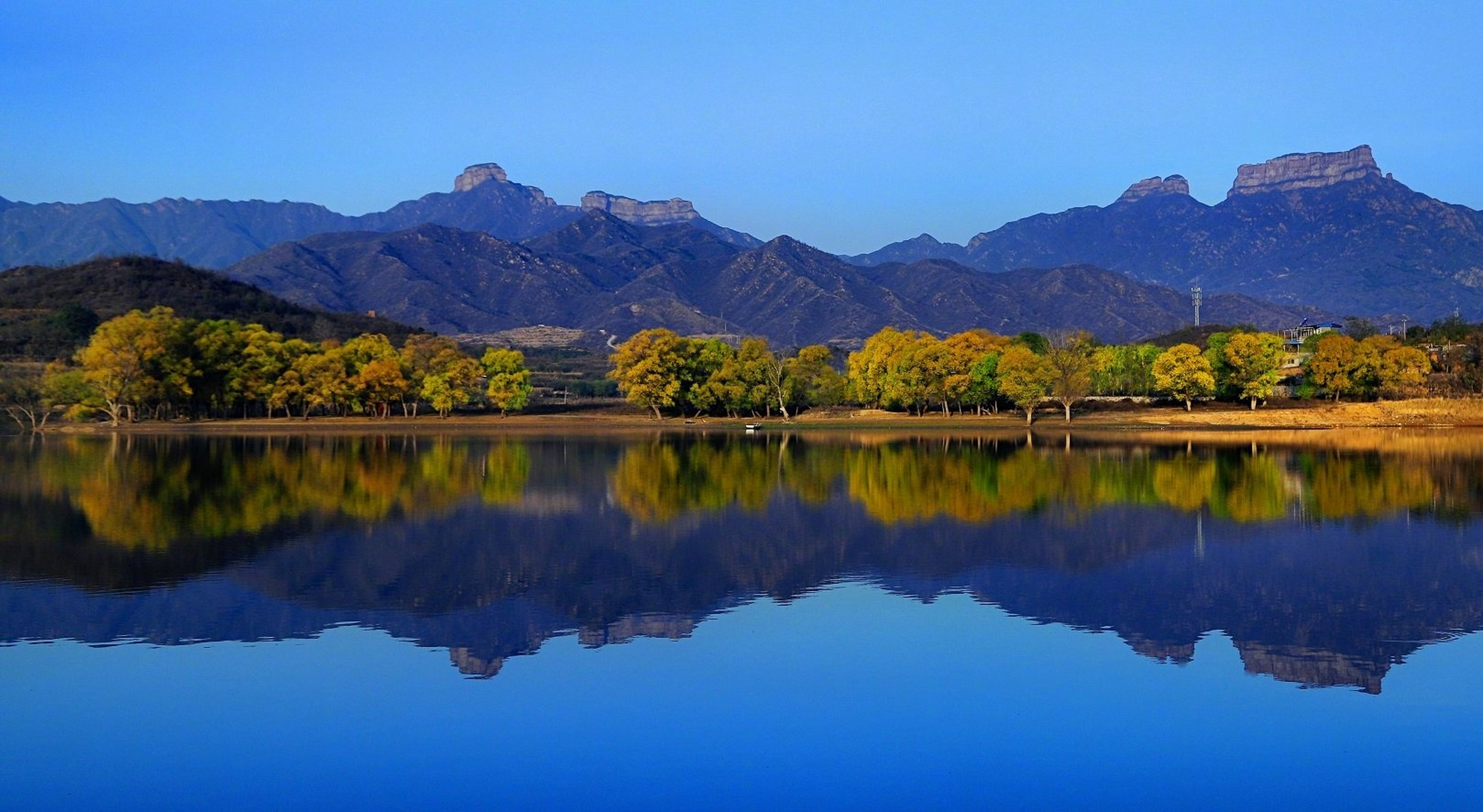 【河北赞皇:静美平泉湖】平泉湖又名许亭水库,位于河北省石家庄市赞皇