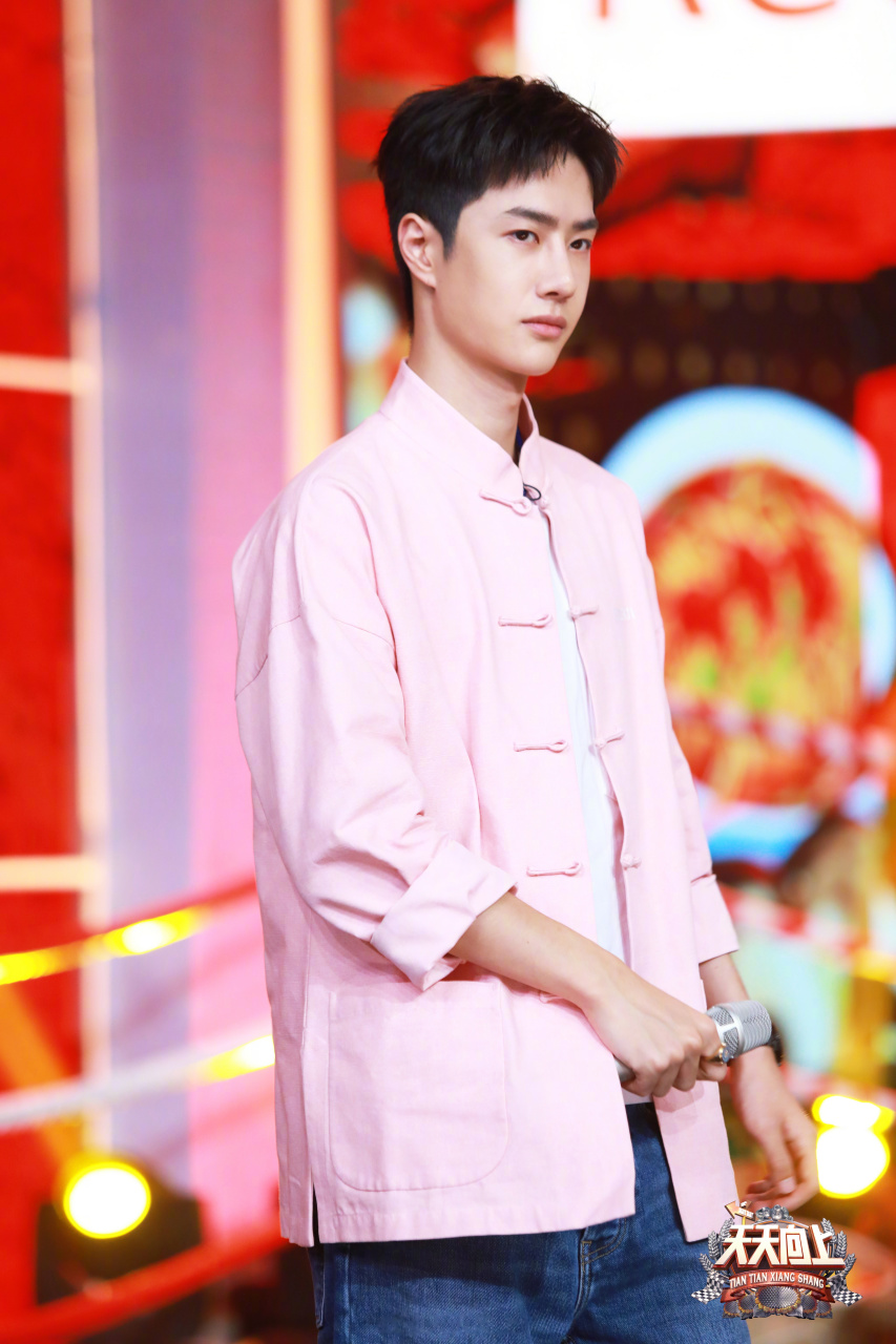 [并不简单][并不简单][并不简单]@uniq王一博