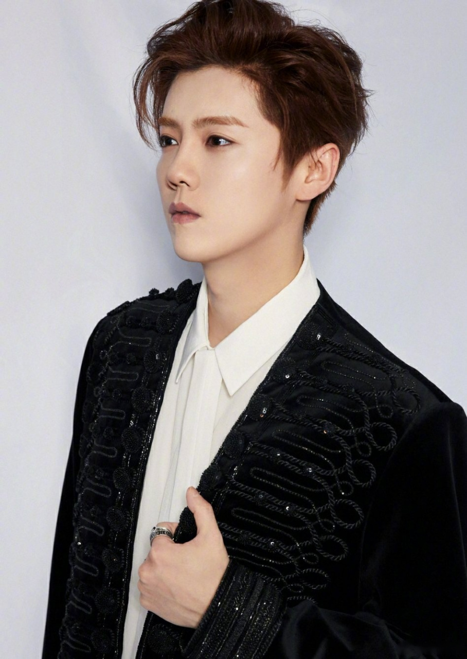 欣赏一波鹿boss的侧颜杀合集!