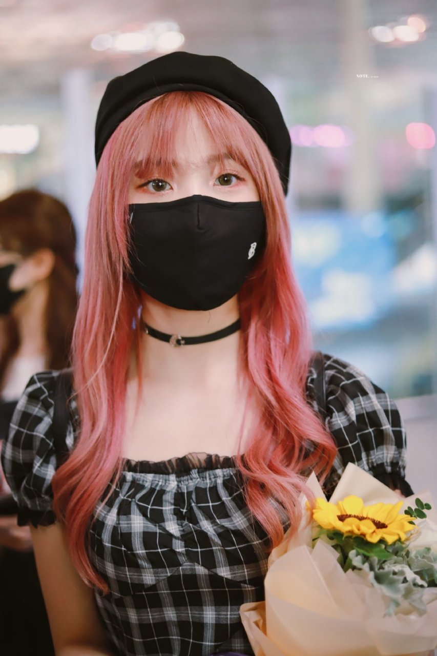 硬糖少女303部分成员今日机场照,妹妹们颜值私服都在线的[期待] 希林
