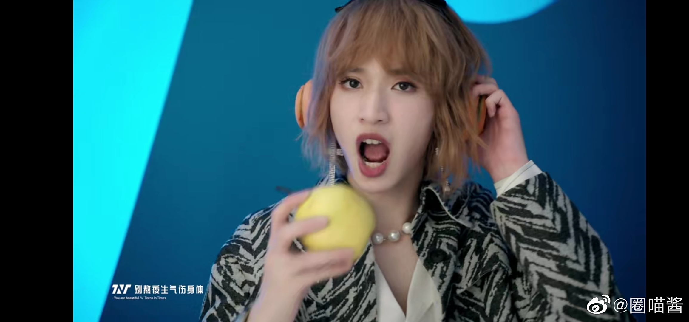 时代少年团新歌《姐姐真漂亮》mv来啦,成员们大胆挑战女装造型,你觉得