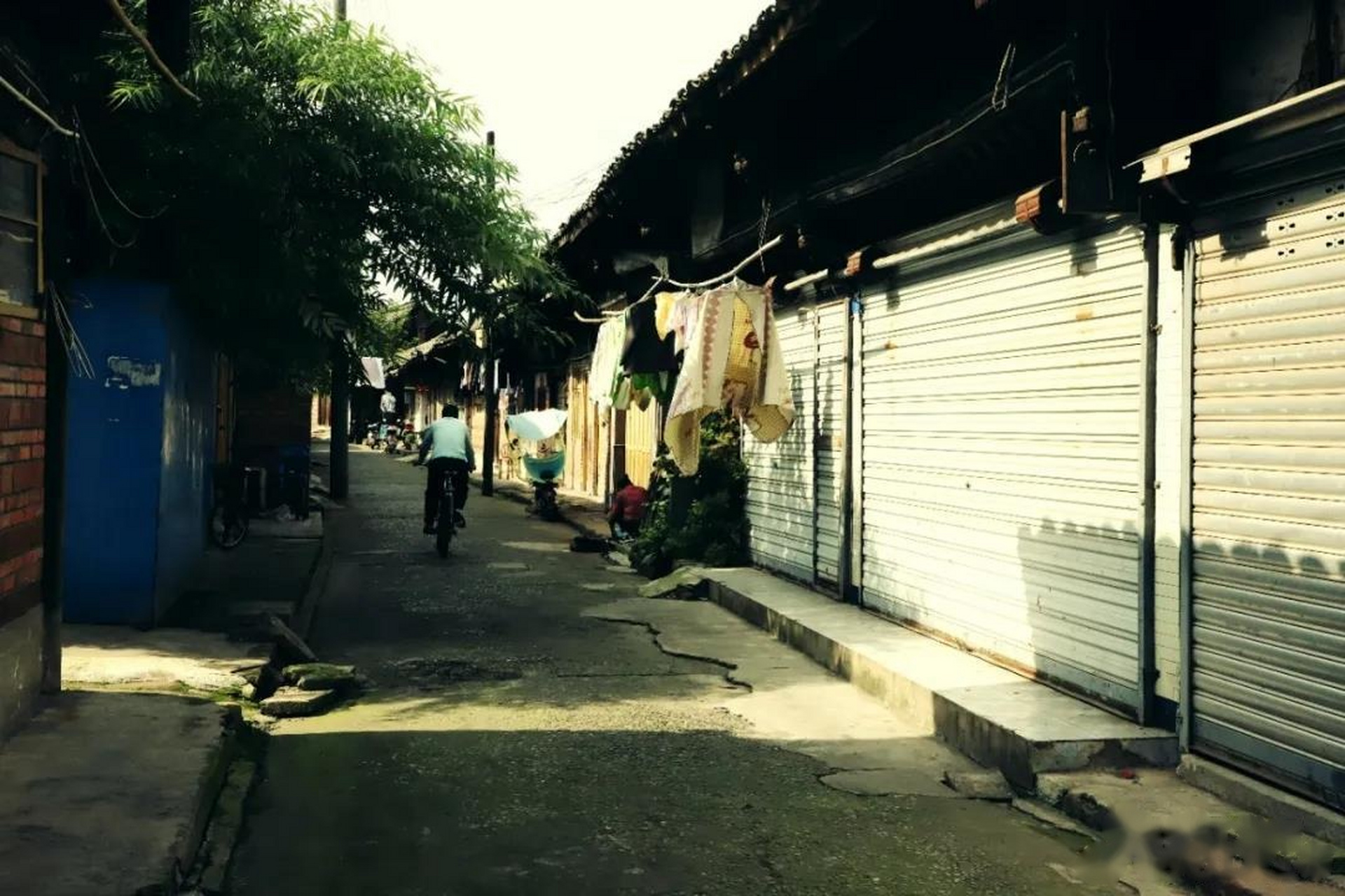 【夹江社坛老街,承载着多少人的记忆】 夹江,有几片老街区,在城市化